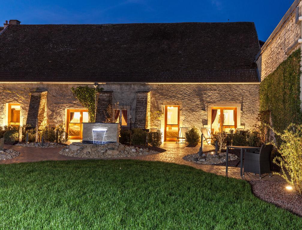 Hotel De La Cloche Beaune  Kültér fotó